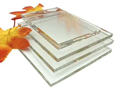 Объяснение ключевых моментов и правил техники безопасности при установке белого стекла.